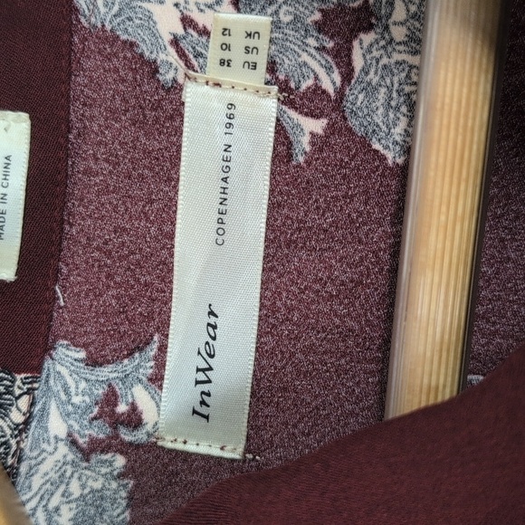 IN WEAR BURGUNDY FLORAL DRESS SIZE 10 - Picture 4 of 8